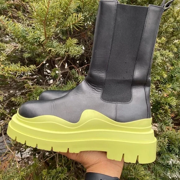 Bottega Veneta タイヤブーツ　イエロー Bottega Veneta Rubber Boots Size 41 IT